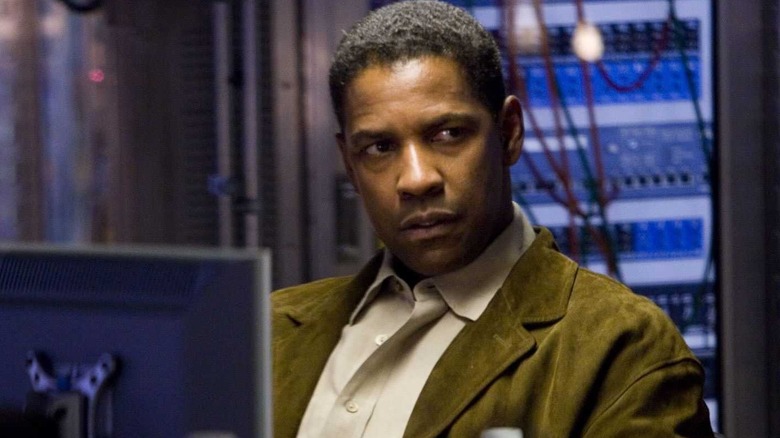 Denzel Washington looking curious Deja Vu