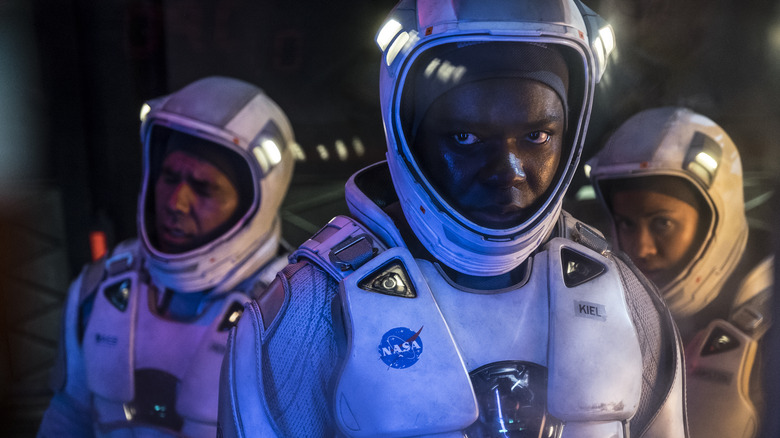 David Oyelowo as Kiel standing in an astronaut suit in The Cloverfield Paradox